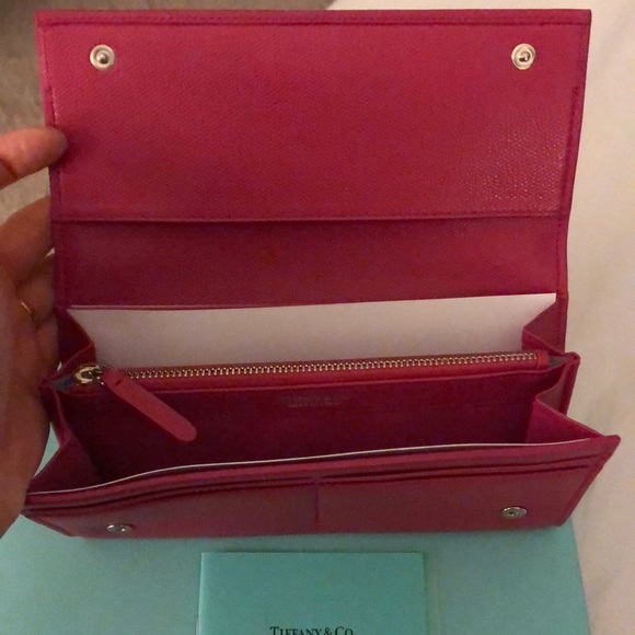 COPY - Pink leather Tiffany & Co wallet - Picture 2 of 4
